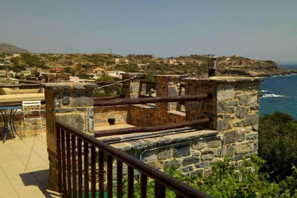 Traditional Stone House By The Sea... Kapetanianá Esterno foto