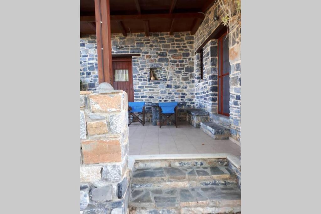 Traditional Stone House By The Sea... Kapetanianá Esterno foto